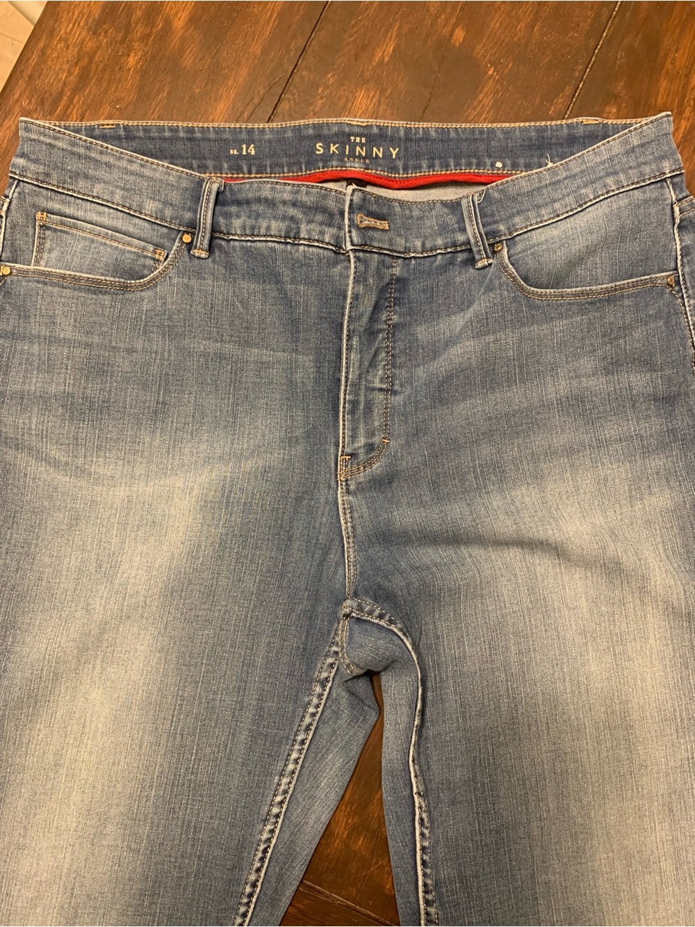 White House Black Market Women's Skinny Ankle high rise Jeans in Light Blue Wash